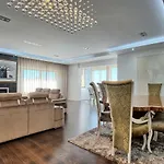 Myplace - Areeiro * Lisboa