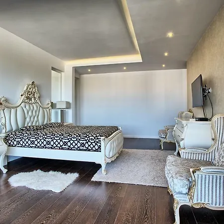 Myplace - Areeiro *