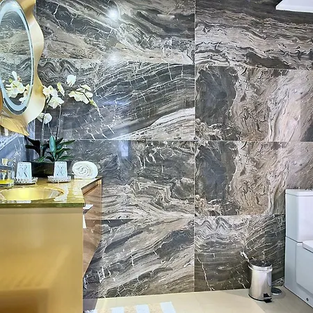 Myplace - Areeiro Apartment