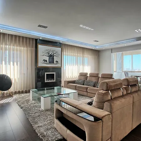 Myplace - Areeiro Apartment